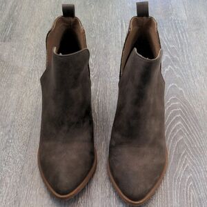 Dolce Vita Falina Chestnut Ankle Boots Womens Size 8 Heel Slip On